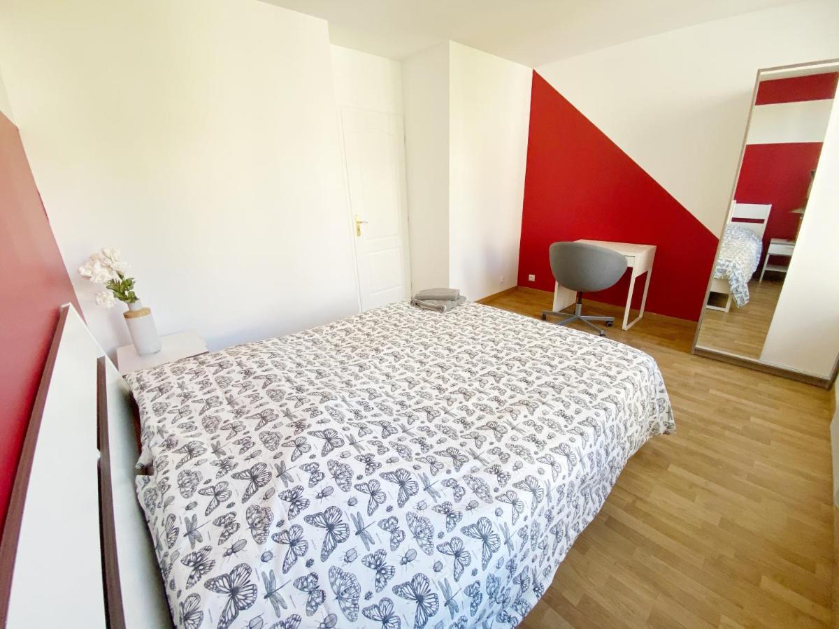 22 Chic & Cosy Grand Appart 92M2 Parking Gratuit Hypercentre Netflix Saint-Etienne  Bagian luar foto