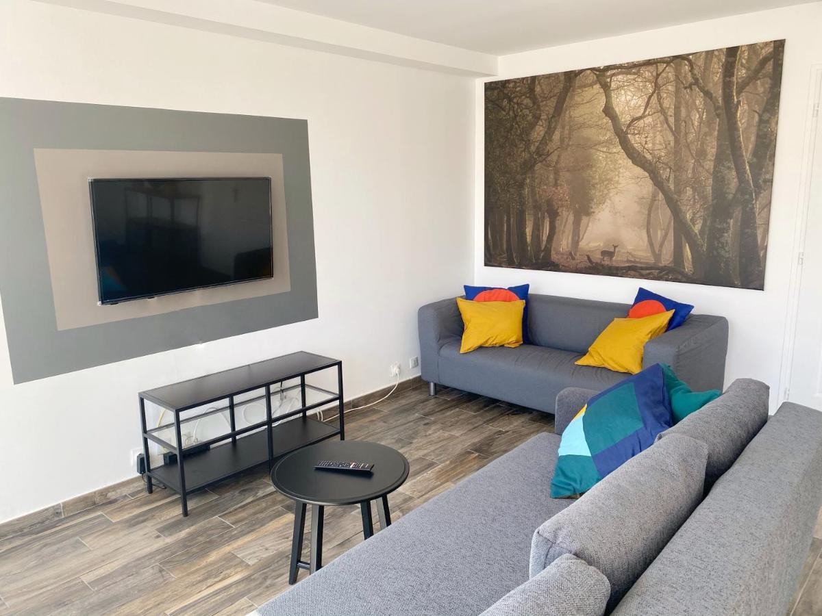 22 Chic & Cosy Grand Appart 92M2 Parking Gratuit Hypercentre Netflix Saint-Etienne  Bagian luar foto