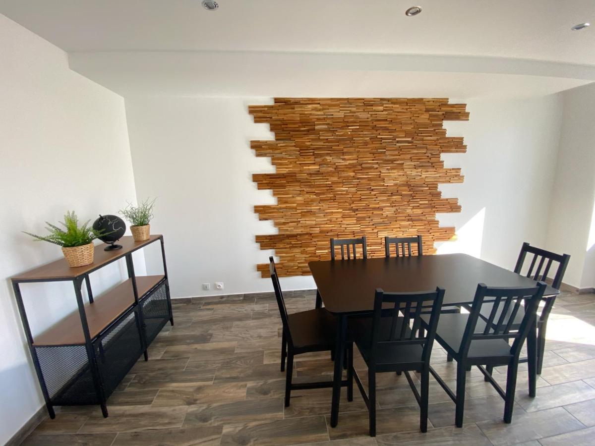 22 Chic & Cosy Grand Appart 92M2 Parking Gratuit Hypercentre Netflix Saint-Etienne  Bagian luar foto
