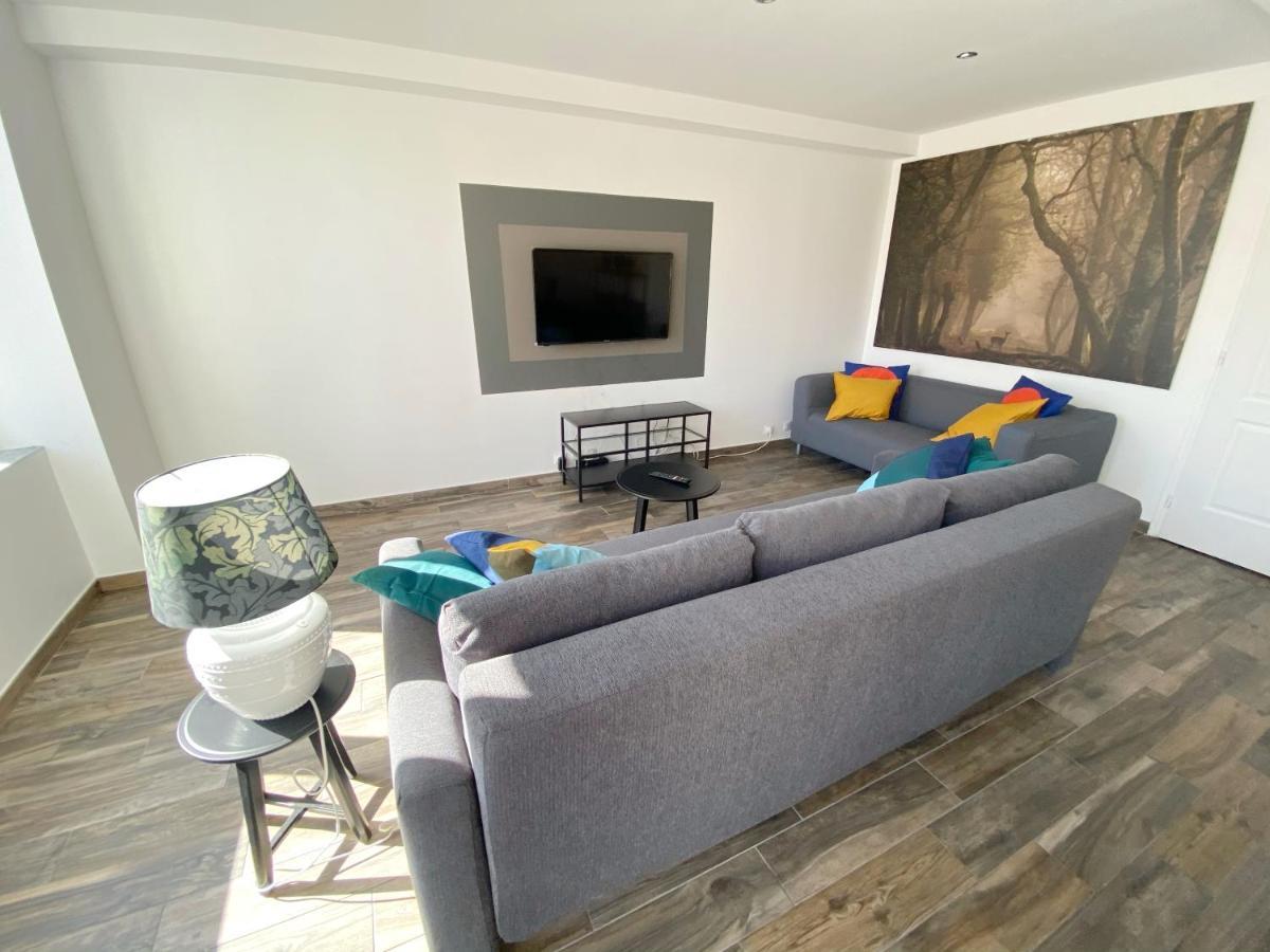 22 Chic & Cosy Grand Appart 92M2 Parking Gratuit Hypercentre Netflix Saint-Etienne  Bagian luar foto